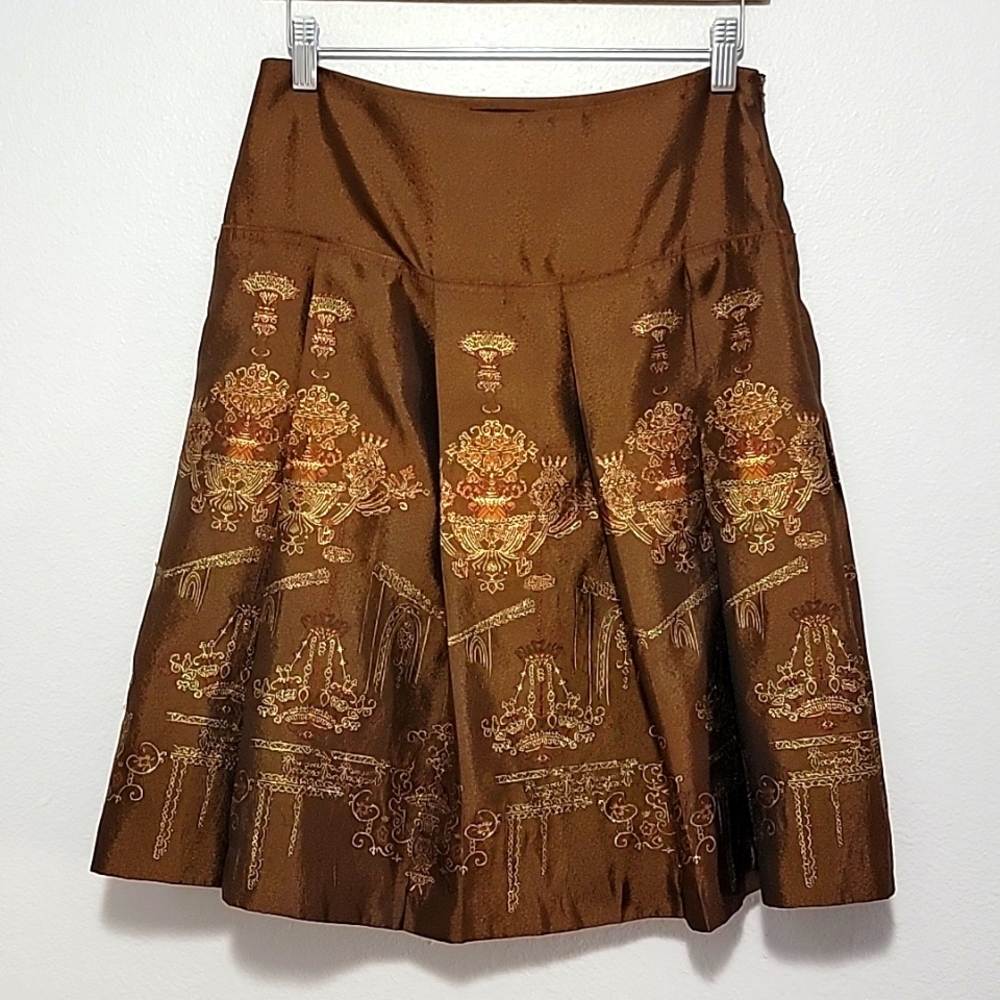 BCBG MAXAZRIA Vintage Pleated Skirt with Chandelier Print